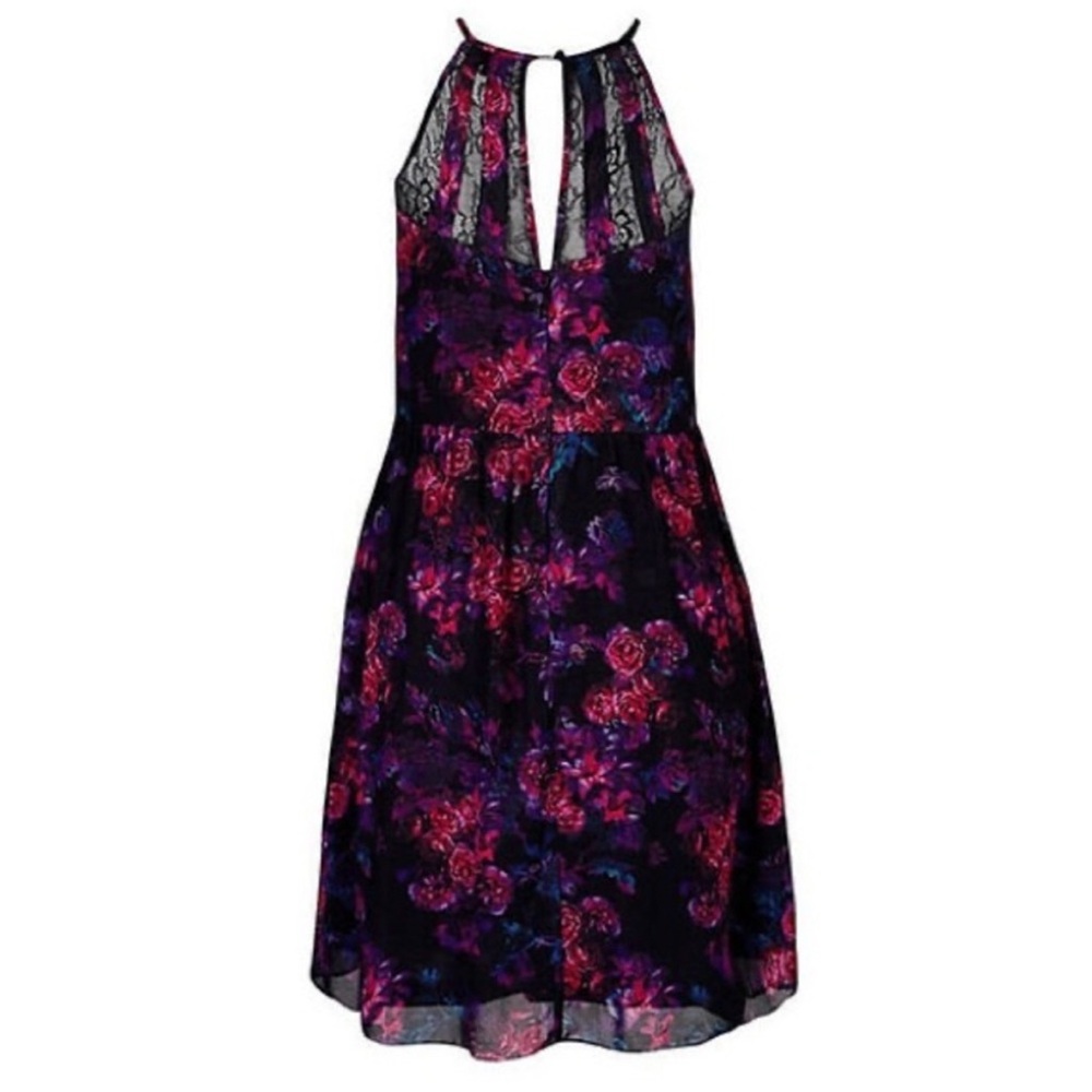 City Chic Flirty Floral Lace Dress